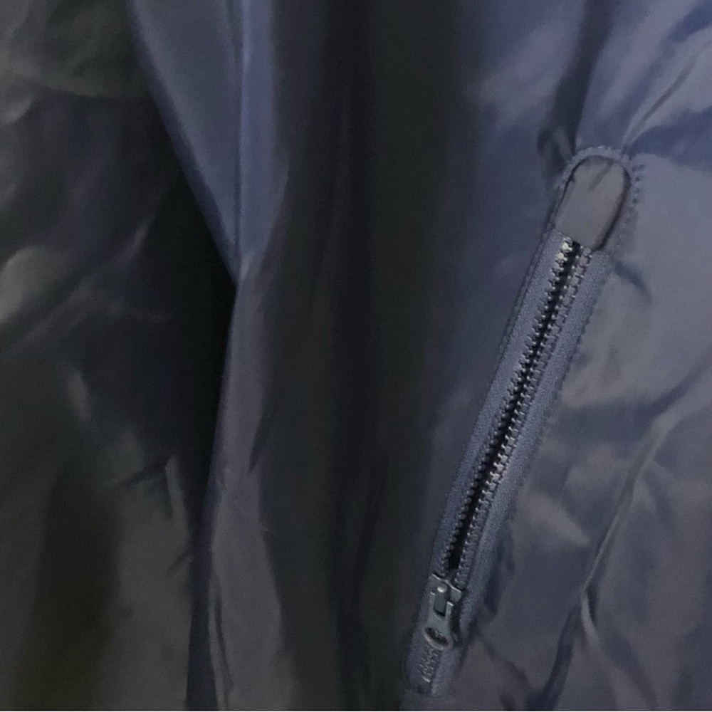 Nike Men’s White & Navy Windbreaker Jacket - Picture 5 of 9